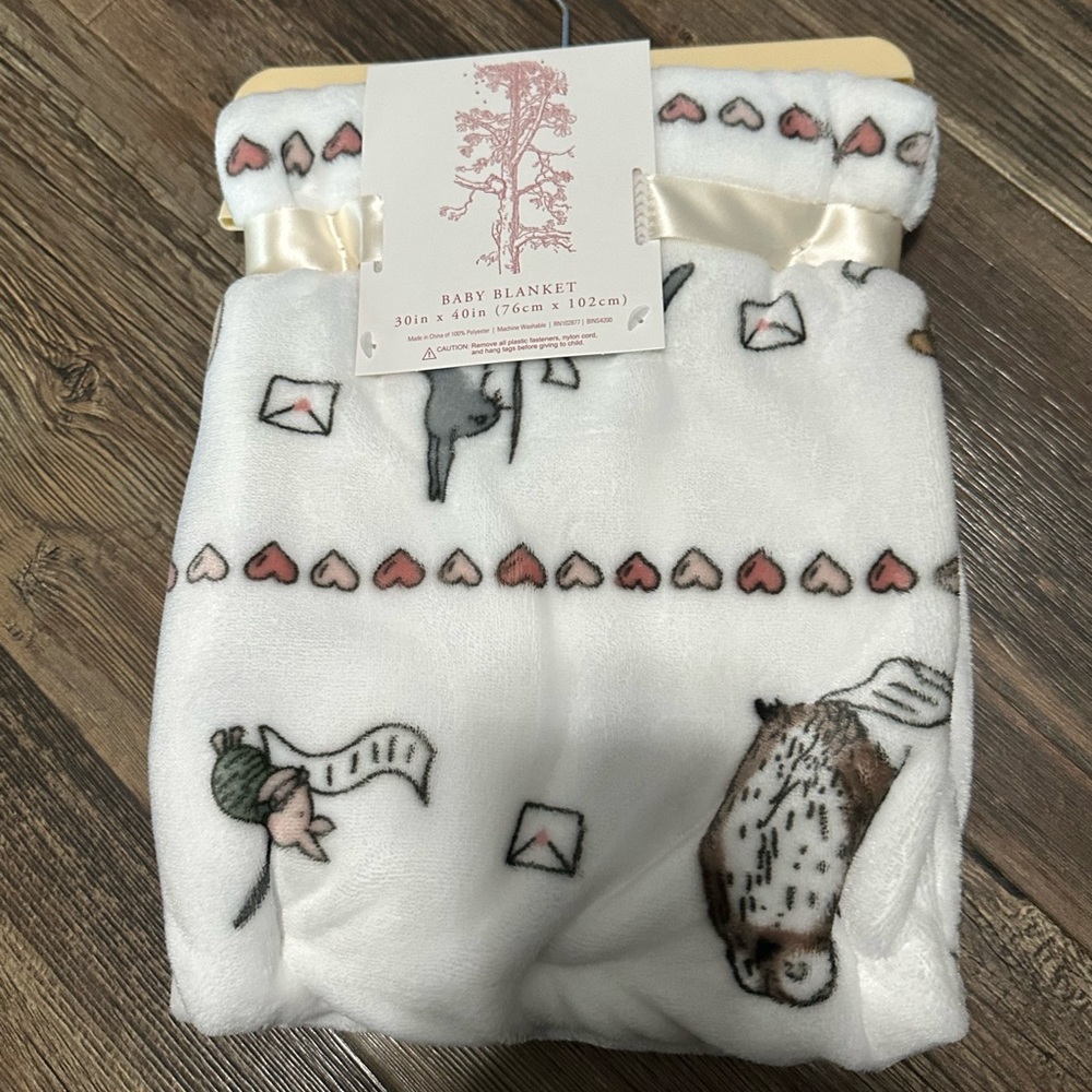 Pooh Bear Collection Winnie the Pooh and friends plush baby blanket NEW hearts